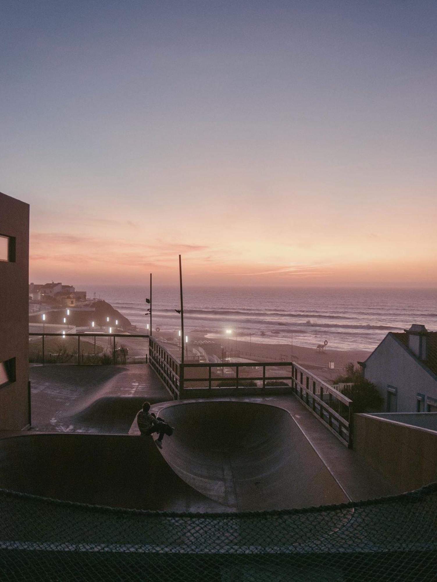 Отель Noah Surf House Portugal Санта-Круш Экстерьер фото