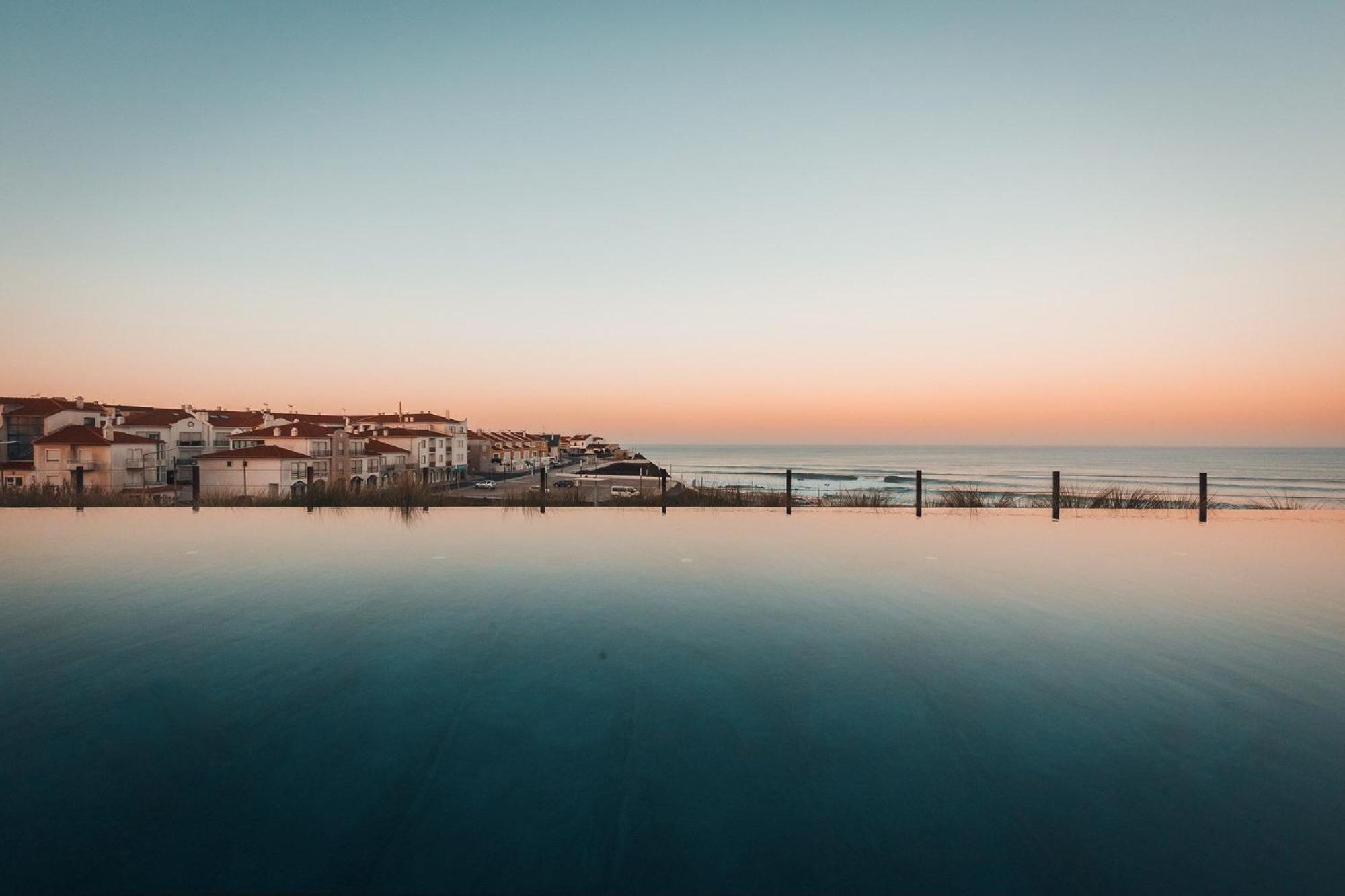 Отель Noah Surf House Portugal Санта-Круш Экстерьер фото